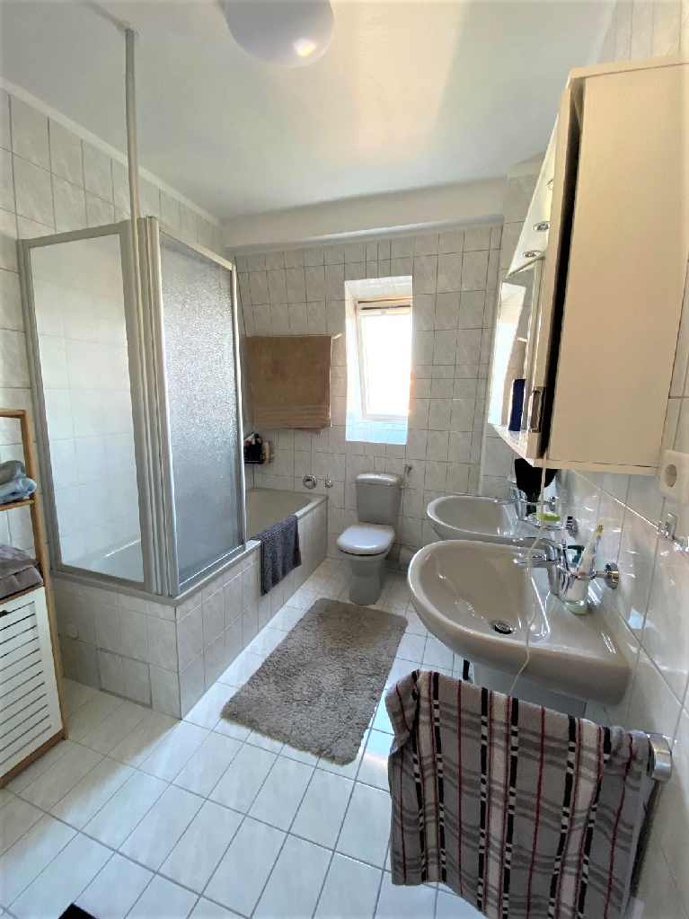 Gepflegte 3 Zimmer Wohnung sucht ruhige Einzelperson oder Pärchen - Foto 2