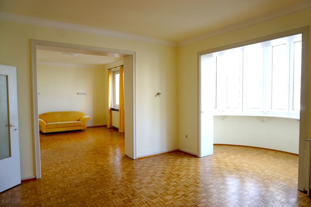 Wohnzimmer mit Erker