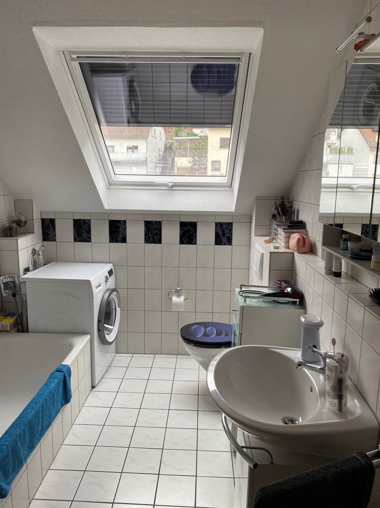 Badezimmer-DG-links